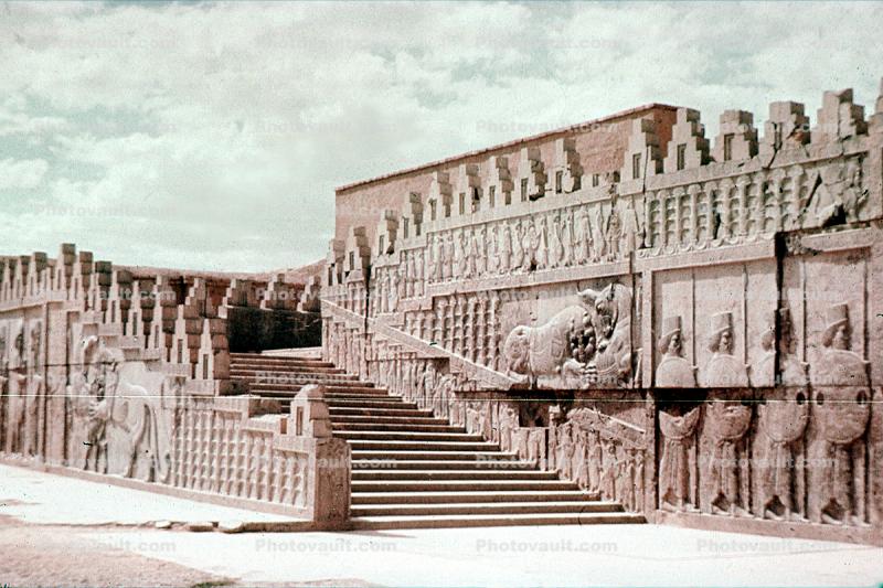 bar-Relief, stairs, steps