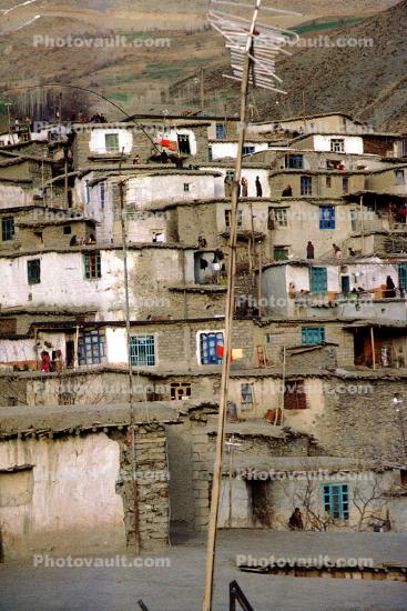 Cliff-hanging Architecture, Homes, Village, Pahve
