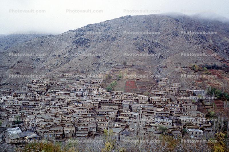 Village, hillside, Homes, Houses, Cliff Dwellings, Cliff-hanging Architecture, Kerend-e Gharb, Kerend, Dalahu County, Kermanshah Province