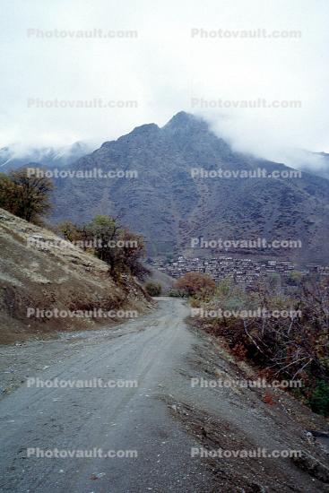 Dirt Road, Mountains, Kerend-e Gharb, Kerend, Dalahu County, Kermanshah Province, unpaved
