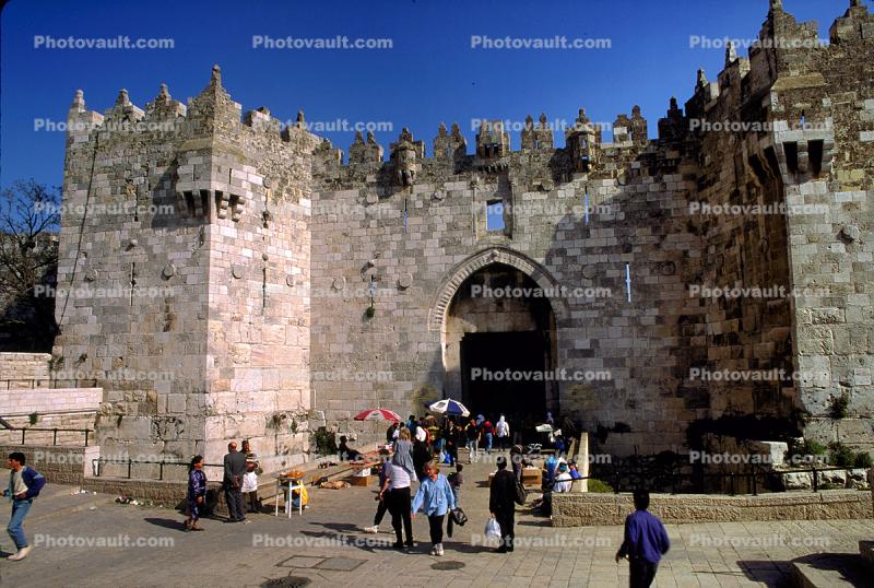 Damascus Gate, The Old City Jerusalem, entrance, building wall, parapet