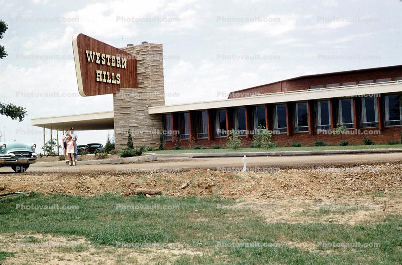 Western Hills Motel, building, 1950s