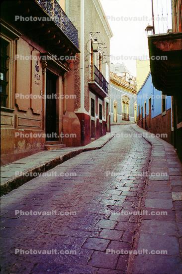 Guanajuato, alley, alleyway