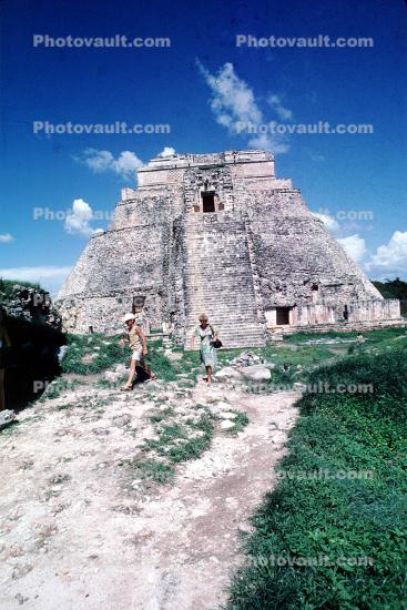 Pyramid of the Magician, Uxmal, Puuc architecture