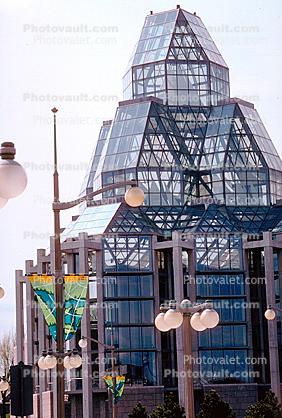 National Gallery of Canada, glass-encased building, landmark