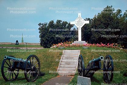 Cannons, landmark, memorial