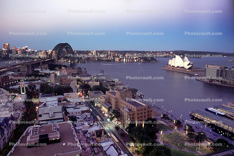 Sydney Harbor Bridge, Sydney Opera House, December 2003