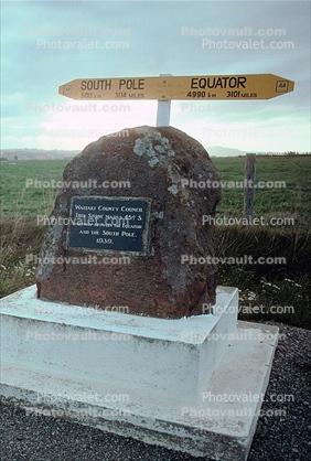 Half Way between the Equator and the South Pole, marker, Waitaki County