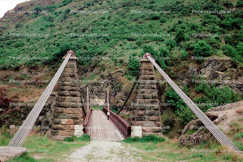 footbridge, suspension bridge