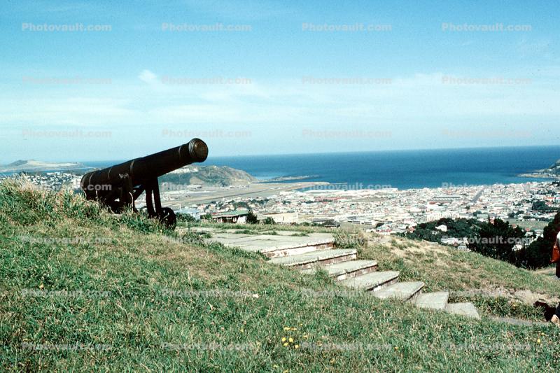 Cannon, steps, city, Mount Victoria, Wellington
