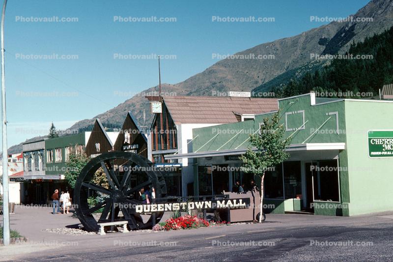 Queenstown Mall, shops, buildings