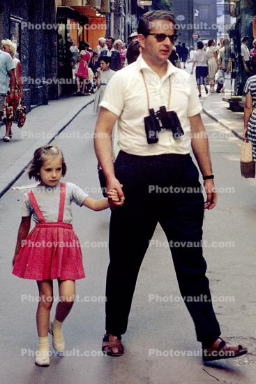 Father, Daughter, street, Binocular