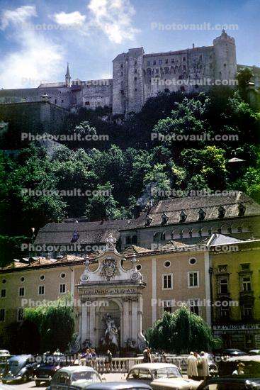 Hohensalzburg Castle, Baroque building, hill