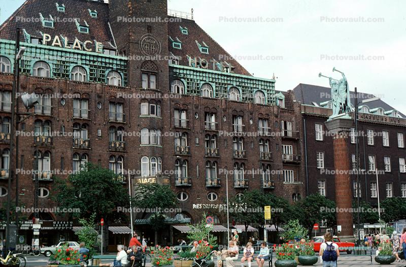 Palace Hotel, Townhouse Square, building, statue, column, Copenhagen