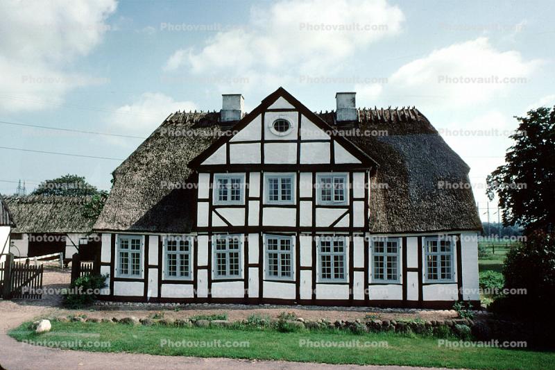 home, house, grass thatched roof, June 1977