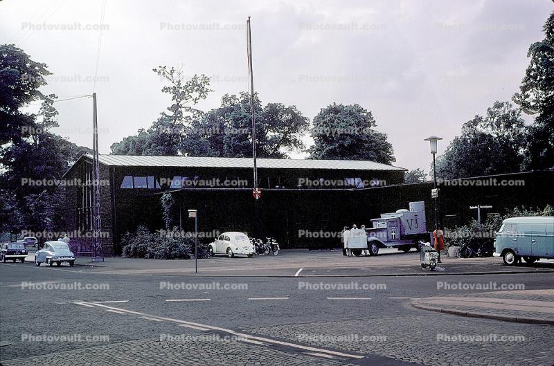 Cars, Building, November 1968