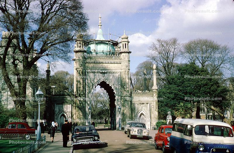 North Gate, Royal Pavilion, Brighton, England, Cars, Automobiles, Vehicles, 1950s