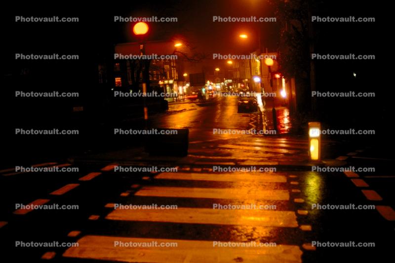 Night, nighttime, crosswalk