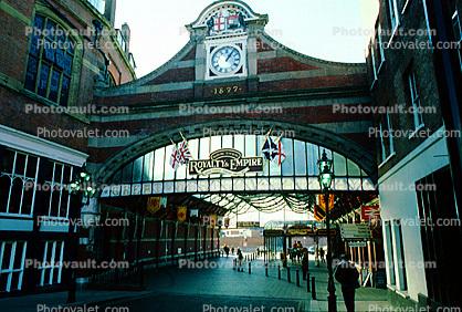 Windsor, clock, gate, arch, Royalty & Empire