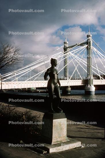 Suspension Bridge, River Thames, Sculpture