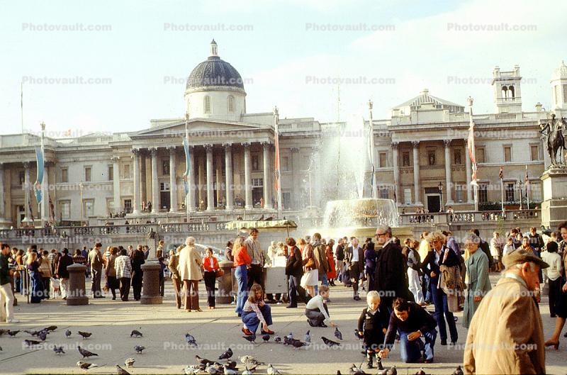 Water Fountain, aquatics, dome, building, mansion, manor, palace, Trafalgar Square, City of Westminster, London, England