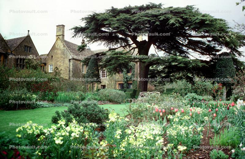 landscape, gardens, cottage, Hidcote Bartrim, near Chipping Campden, Gloucestershire, England