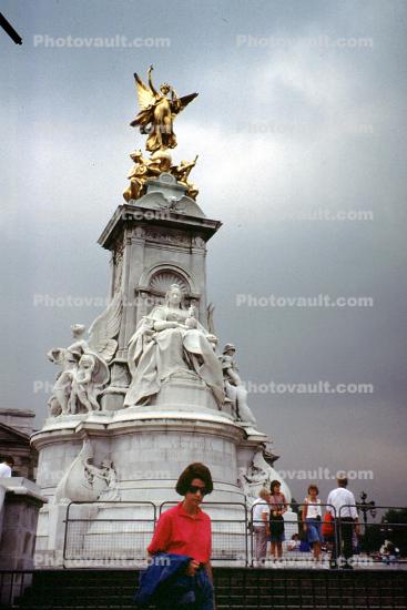 Queen Victoria Memorial, Statue, 1960s