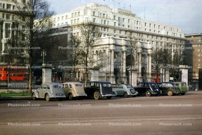 Cars, Buildings, 1940s