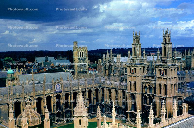 Oxford University, Large Castle Complex