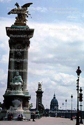Pegasus, Pegasus the Flying Horse, Golden statues on the Pont Alexandre III, Paris