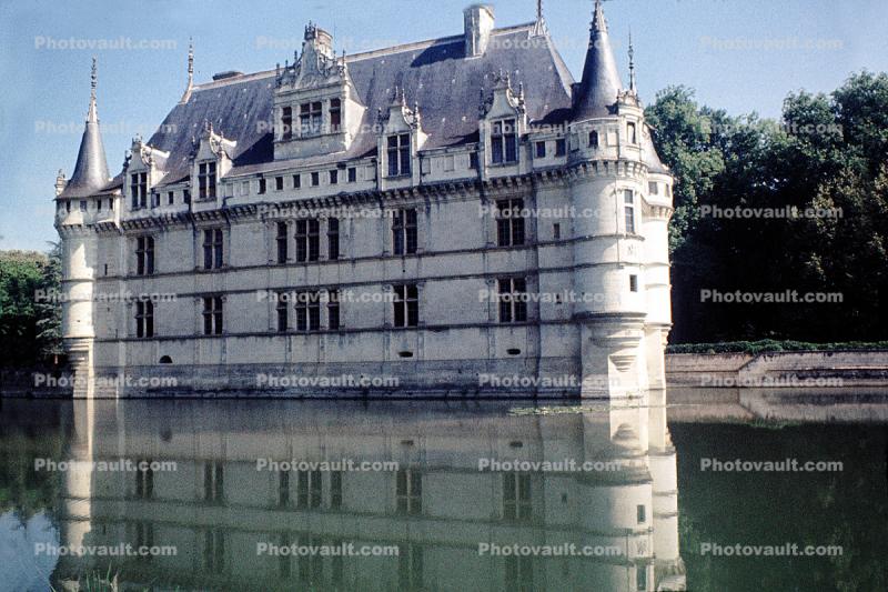 Chateau, water, moat