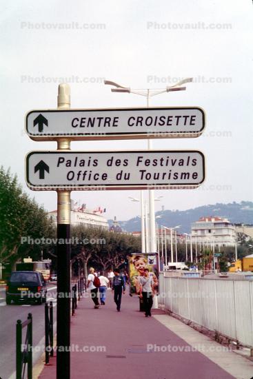 Centre Croisette, Sign, Signage, Waterfront, Sidewalk