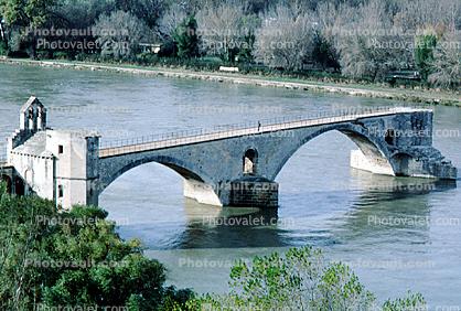 Pont Saint-B?nezet Bridge, Pont d'Avignon, Rhone River, Avignon
