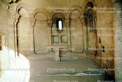 interior, inside, Chapel of Saint Nicholas, Pont Saint-Benezet Bridge, Pont d'Avignon, Rhone River, medieval bridge, ruin, Avignon