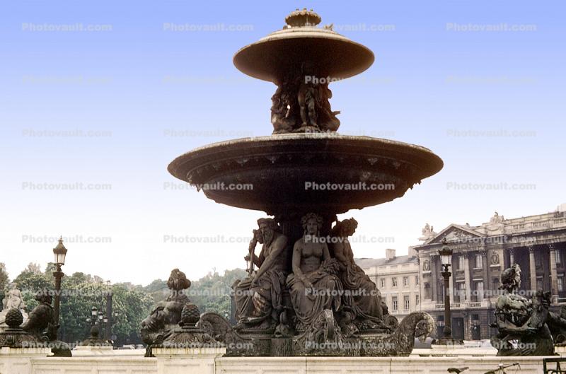 Water Fountain, aquatics, Sculpture, Maidens, Place De Concorde, May 1959, 1950s