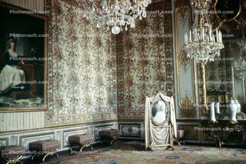 Room, Chandalier, Wallpaper, Interior, inside