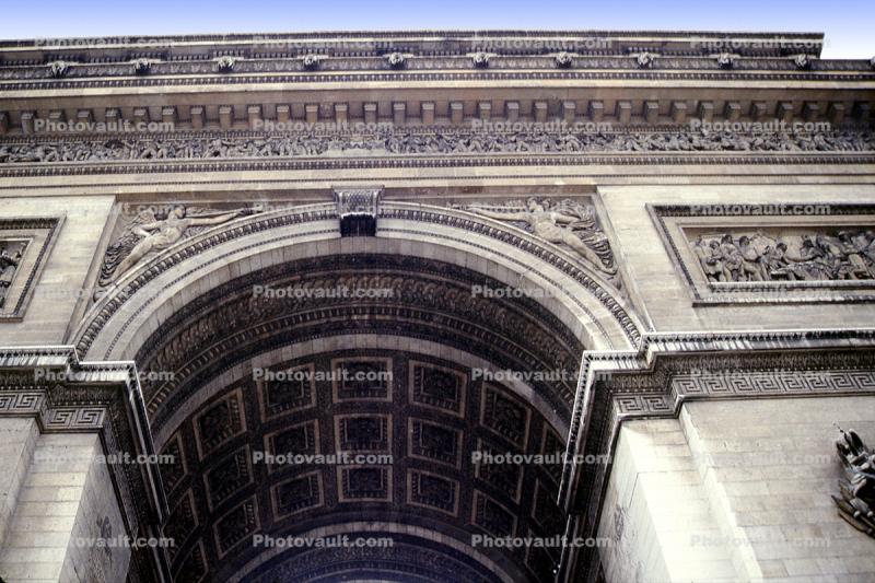 The Arc de Triomphe, December 1985