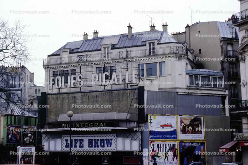 Nu Integral, Folies Pigalle, Live Show, December 1985