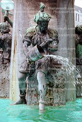 Statue, Pail, Pigeon, Munich, Marienplatz, Water Fountain, aquatics