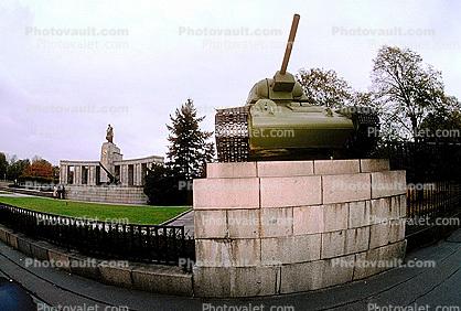 T-34 tank, Berlin, Barbed Wire, Soviet War Memorial, (Tiergarten)