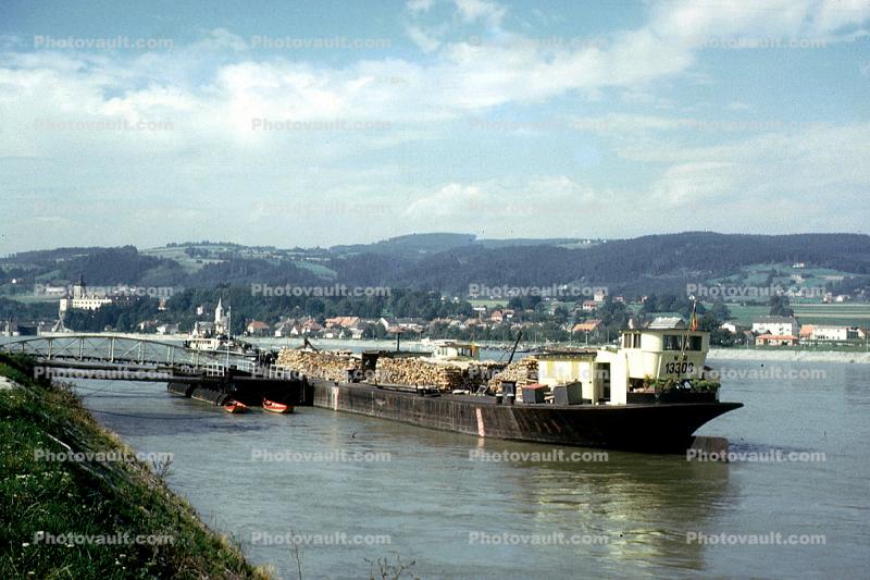 Dock, Rhine River, (Rhein), 13309