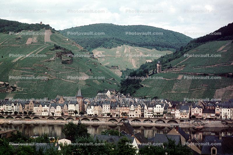 buildings, village, town, mountains, steep, hills, Rhine River
