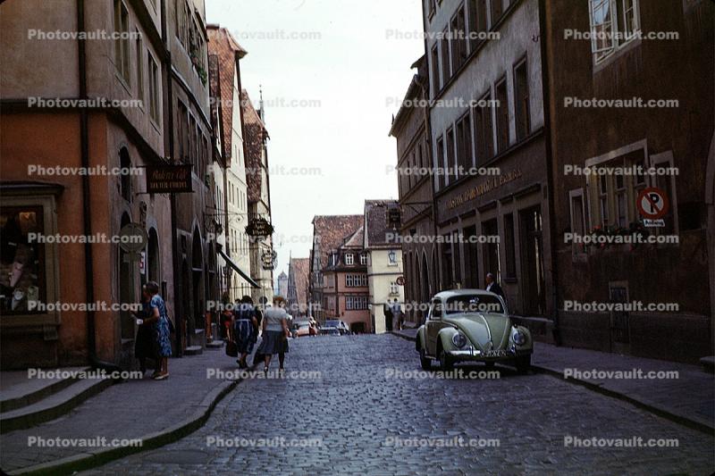 Cobblestone Street, Volkswagen Bug, Rudesheim