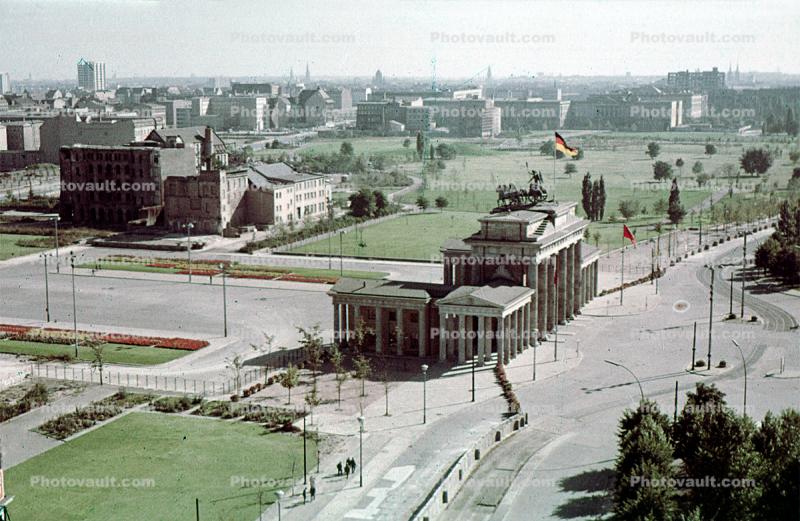 Brandenberg Gate, sculpture, statue, Berlin, East Germany