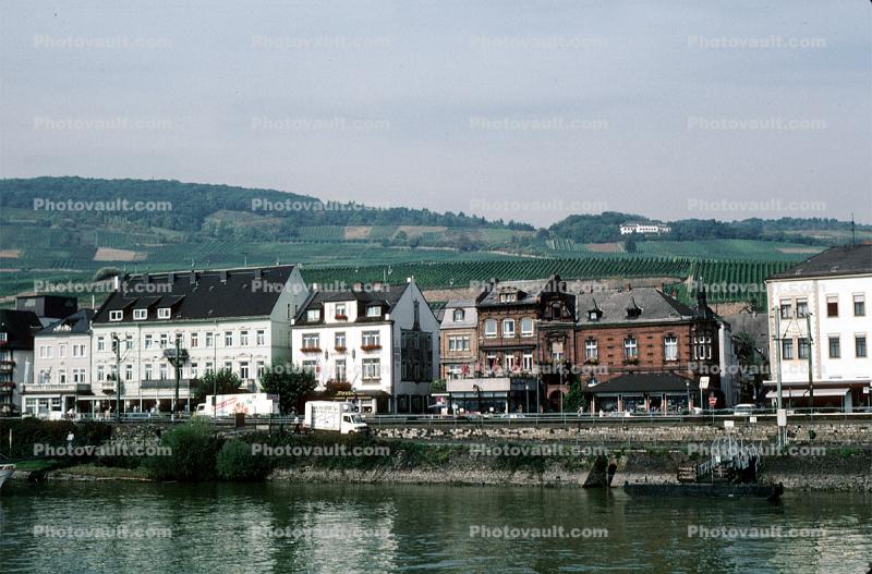 Homes, Houses, Village, Town, Hilltop, north of Mainz, Rhine River, (Rhein)