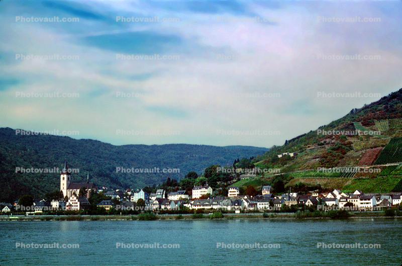 Church, Homes, Houses, Village, Town, Hills, Mountains, Rhine River Gorge, (Rhein), Rhine River