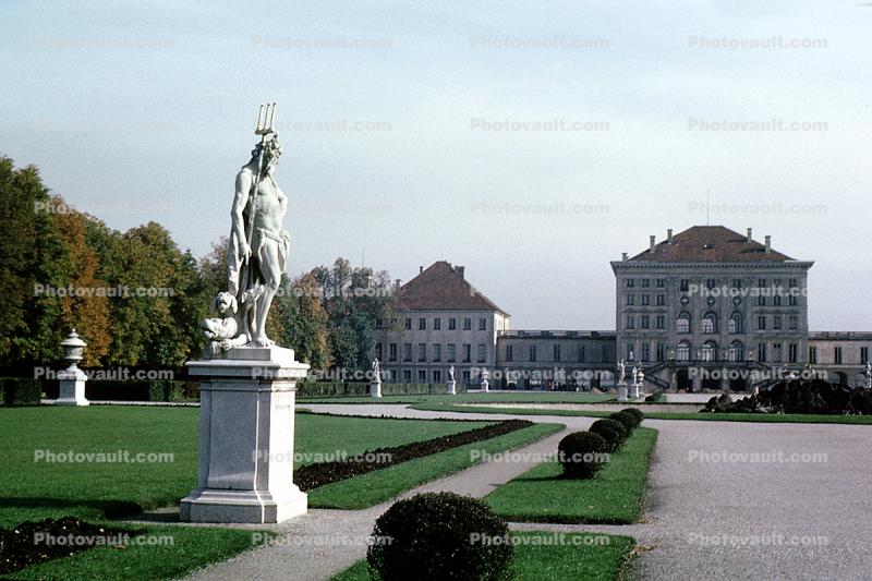 Poseiden, Gardens, Path, Walkway, statues, Nymphenburg Castle, Schlo? Nymphenberg, Munich