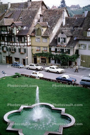 Water Fountain, aquatics, Lawn, Park, cars, street, buildings, Meersburg, Baden-W?rttemberg, T?bingen, Bodenseekreis