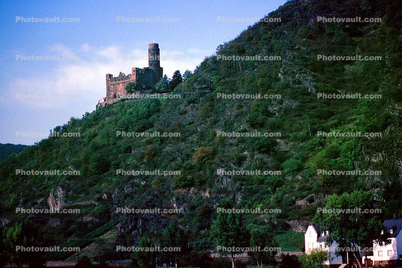 Maus Castle, Thurnberg, Homes, Houses, Village, Town, Hilltop, Mountains, Rhine River Gorge, (Rhein), Rhine River