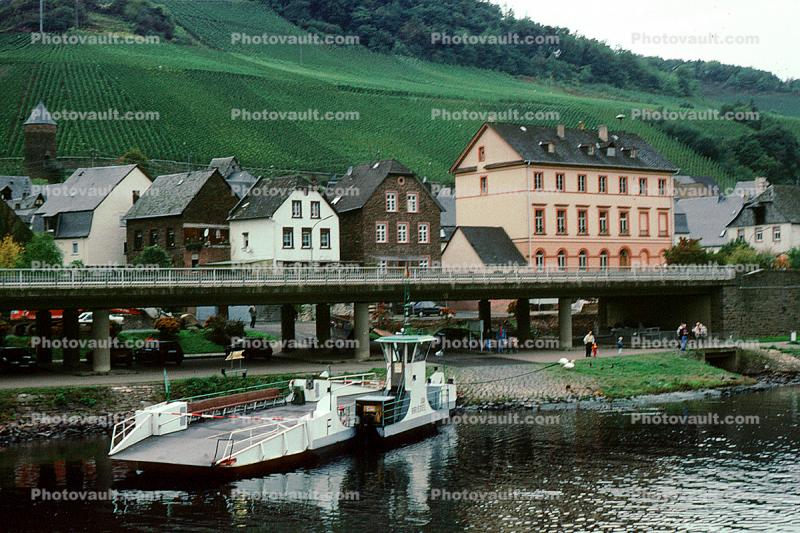 Car Ferry, Homes, Houses, buildings, village, town, Mosel